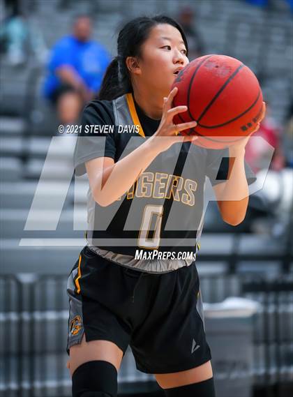 Thumbnail 1 in Gilbert @ Mesquite photogallery.