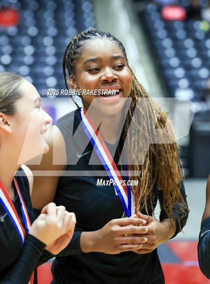 Thumbnail 1 in Cedar Park vs. Argyle (UIL 5A D2 Volleyball Final Medal Ceremony) photogallery.