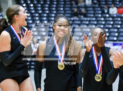 Thumbnail 3 in Cedar Park vs. Argyle (UIL 5A D2 Volleyball Final Medal Ceremony) photogallery.