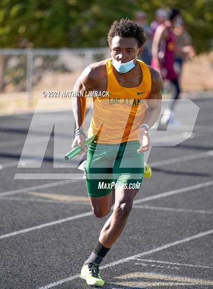 Thumbnail 2 in Santa Fe High School Meet photogallery.
