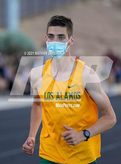 Thumbnail 3 in Santa Fe High School Meet photogallery.