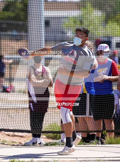 Thumbnail 3 in Santa Fe High School Meet photogallery.