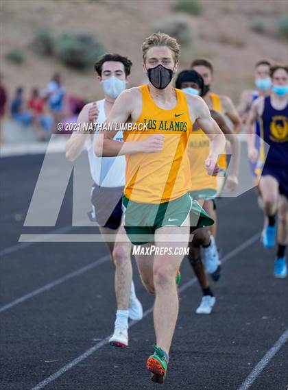 Thumbnail 2 in Santa Fe High School Meet photogallery.