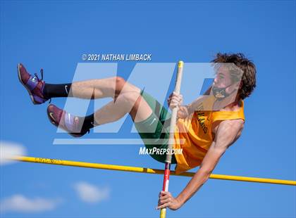 Thumbnail 2 in Santa Fe High School Meet photogallery.