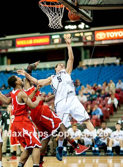 Thumbnail 3 in Fairfield vs. Modesto Christian (CIF SJS D3 Final) photogallery.
