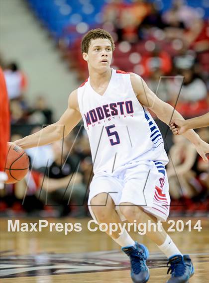 Thumbnail 2 in Fairfield vs. Modesto Christian (CIF SJS D3 Final) photogallery.