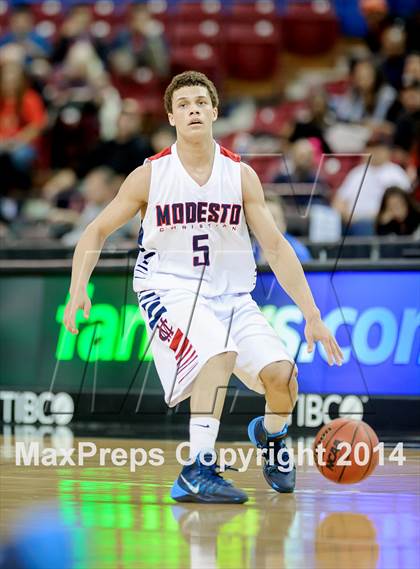 Thumbnail 3 in Fairfield vs. Modesto Christian (CIF SJS D3 Final) photogallery.