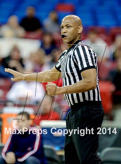 Thumbnail 2 in Fairfield vs. Modesto Christian (CIF SJS D3 Final) photogallery.