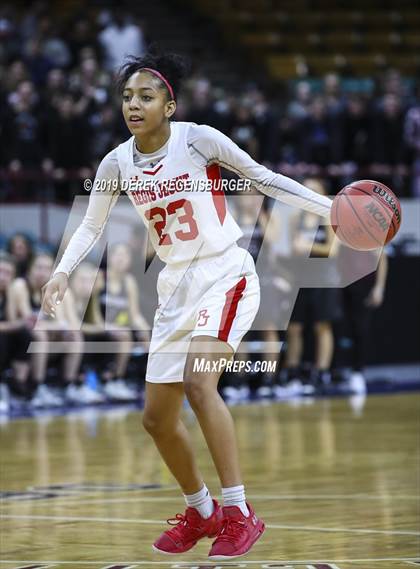 Thumbnail 1 in Regis Jesuit vs Horizon (CHSAA 5A Great 8) photogallery.