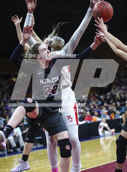 Thumbnail 3 in Regis Jesuit vs Horizon (CHSAA 5A Great 8) photogallery.