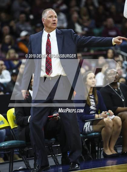 Thumbnail 1 in Regis Jesuit vs Horizon (CHSAA 5A Great 8) photogallery.