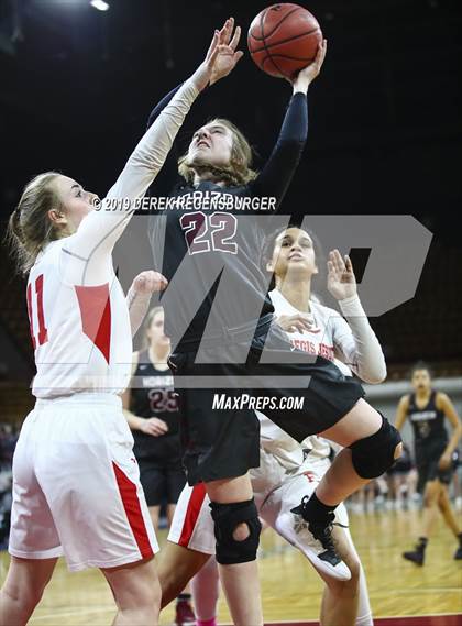 Thumbnail 3 in Regis Jesuit vs Horizon (CHSAA 5A Great 8) photogallery.