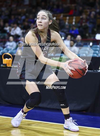 Thumbnail 1 in Regis Jesuit vs Horizon (CHSAA 5A Great 8) photogallery.