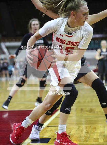 Thumbnail 3 in Regis Jesuit vs Horizon (CHSAA 5A Great 8) photogallery.