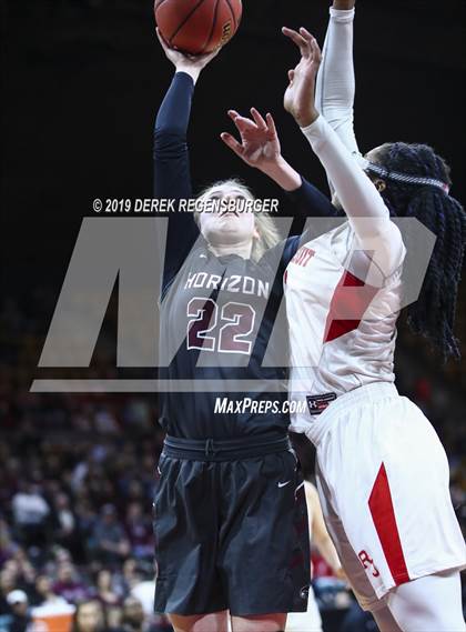 Thumbnail 1 in Regis Jesuit vs Horizon (CHSAA 5A Great 8) photogallery.
