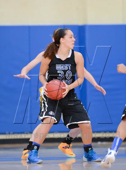 Thumbnail 3 in West Craven vs. Chapel Hill (HighSchoolOT.com Holiday Invitational) photogallery.