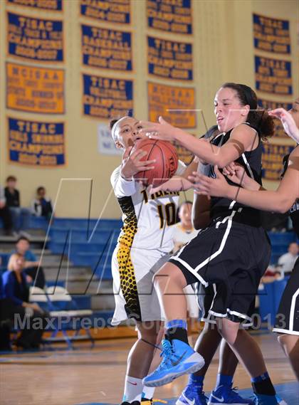 Thumbnail 3 in West Craven vs. Chapel Hill (HighSchoolOT.com Holiday Invitational) photogallery.