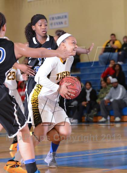 Thumbnail 3 in West Craven vs. Chapel Hill (HighSchoolOT.com Holiday Invitational) photogallery.