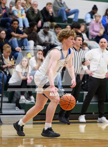 Thumbnail 1 in Timberline vs. Capital (IHSAA 5A District III Round 1) photogallery.