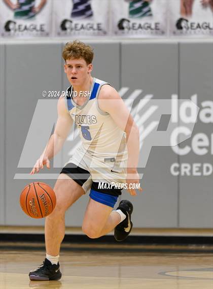 Thumbnail 1 in Timberline vs. Capital (IHSAA 5A District III Round 1) photogallery.