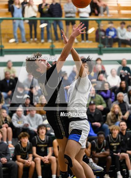 Thumbnail 1 in Timberline vs. Capital (IHSAA 5A District III Round 1) photogallery.