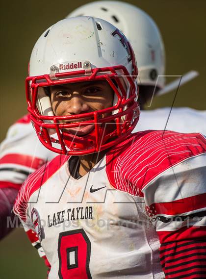 Thumbnail 2 in Lake Taylor vs. Stone Bridge (VHSL AAA D5 Final) photogallery.