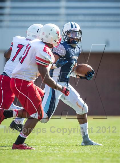 Thumbnail 2 in Lake Taylor vs. Stone Bridge (VHSL AAA D5 Final) photogallery.