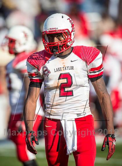 Thumbnail 3 in Lake Taylor vs. Stone Bridge (VHSL AAA D5 Final) photogallery.