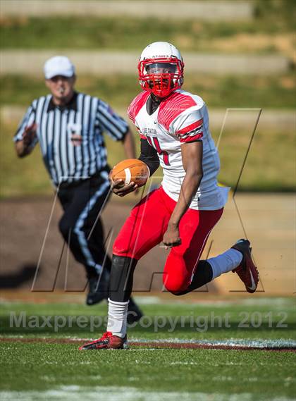 Thumbnail 2 in Lake Taylor vs. Stone Bridge (VHSL AAA D5 Final) photogallery.