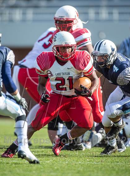 Thumbnail 3 in Lake Taylor vs. Stone Bridge (VHSL AAA D5 Final) photogallery.