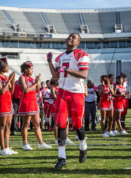 Thumbnail 2 in Lake Taylor vs. Stone Bridge (VHSL AAA D5 Final) photogallery.