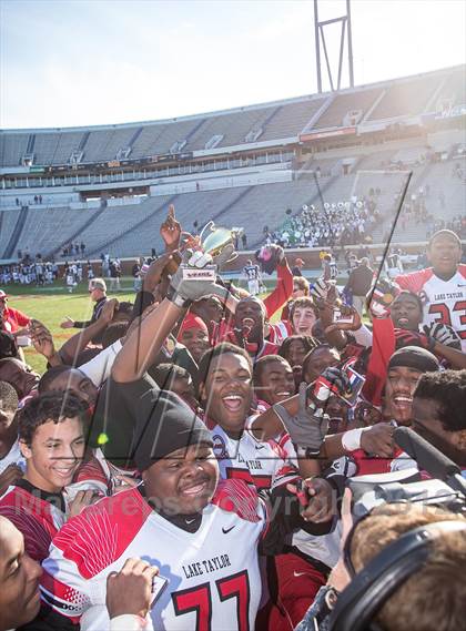 Thumbnail 3 in Lake Taylor vs. Stone Bridge (VHSL AAA D5 Final) photogallery.