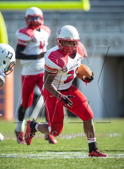 Thumbnail 2 in Lake Taylor vs. Stone Bridge (VHSL AAA D5 Final) photogallery.