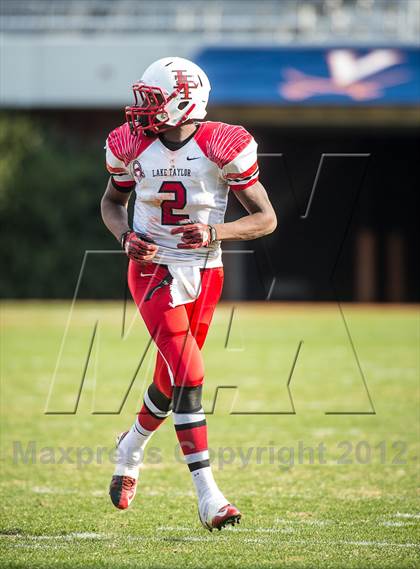 Thumbnail 1 in Lake Taylor vs. Stone Bridge (VHSL AAA D5 Final) photogallery.