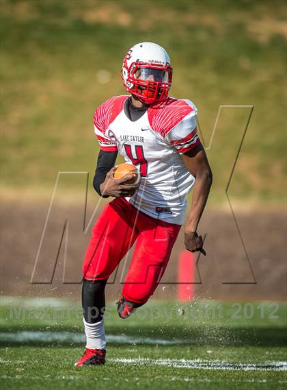 Thumbnail 2 in Lake Taylor vs. Stone Bridge (VHSL AAA D5 Final) photogallery.