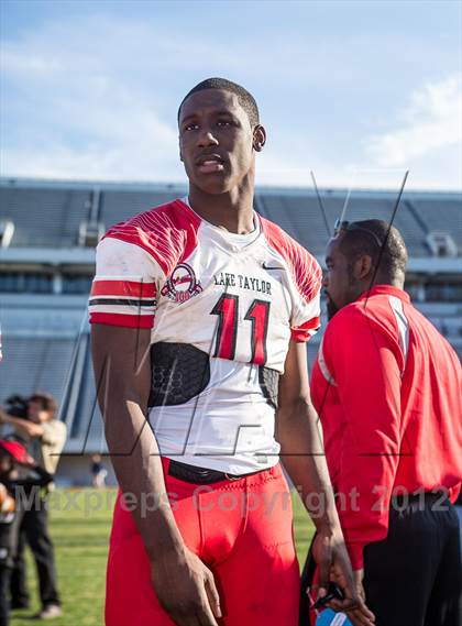 Thumbnail 1 in Lake Taylor vs. Stone Bridge (VHSL AAA D5 Final) photogallery.