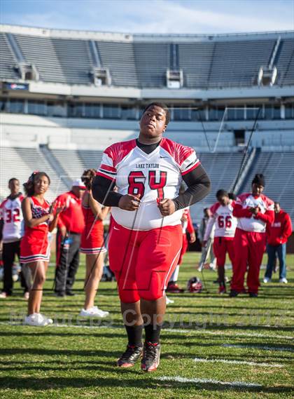 Thumbnail 2 in Lake Taylor vs. Stone Bridge (VHSL AAA D5 Final) photogallery.