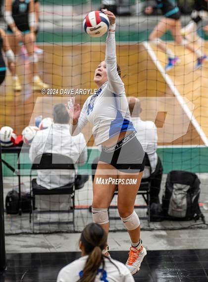 Thumbnail 2 in Bingham vs. Mountain Ridge (UHSAA 6A Quarterfinal) photogallery.