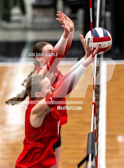 Thumbnail 3 in Bingham vs. Mountain Ridge (UHSAA 6A Quarterfinal) photogallery.