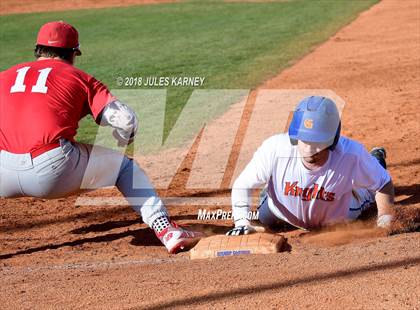 Thumbnail 2 in Mater Dei vs Bishop Gorman (Scrimmage) photogallery.