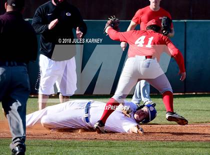 Thumbnail 1 in Mater Dei vs Bishop Gorman (Scrimmage) photogallery.