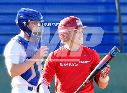 Thumbnail 2 in Mater Dei vs Bishop Gorman (Scrimmage) photogallery.