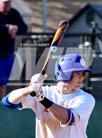 Thumbnail 1 in Mater Dei vs Bishop Gorman (Scrimmage) photogallery.