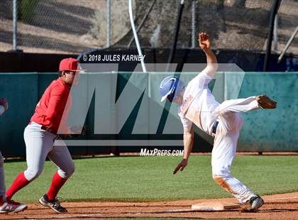 Thumbnail 3 in Mater Dei vs Bishop Gorman (Scrimmage) photogallery.