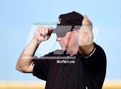 Thumbnail 1 in Mater Dei vs Bishop Gorman (Scrimmage) photogallery.