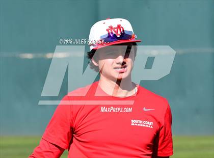 Thumbnail 1 in Mater Dei vs Bishop Gorman (Scrimmage) photogallery.