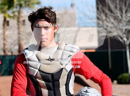 Thumbnail 2 in Mater Dei vs Bishop Gorman (Scrimmage) photogallery.