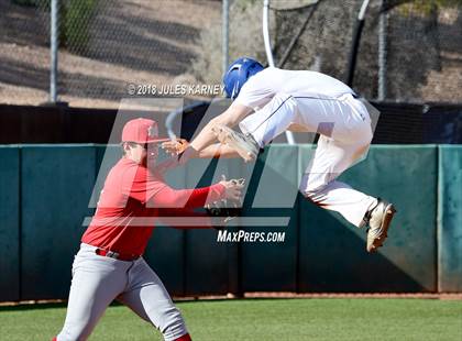 Thumbnail 1 in Mater Dei vs Bishop Gorman (Scrimmage) photogallery.