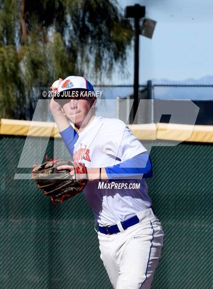 Thumbnail 1 in Mater Dei vs Bishop Gorman (Scrimmage) photogallery.