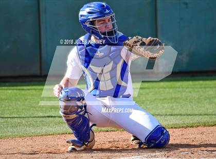 Thumbnail 2 in Mater Dei vs Bishop Gorman (Scrimmage) photogallery.